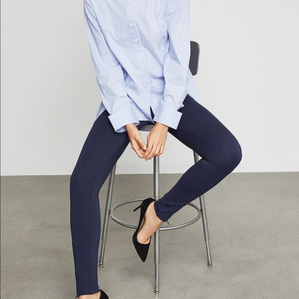 Navy leggings with zippers